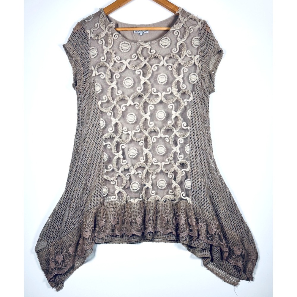 Tempo Paris Tunic Top Large Taupe Embroidered Lace Textured Mesh Handkerchief